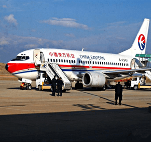 九寨黄龙航空快运业稳步发展的原因是什么？